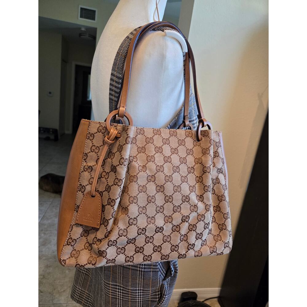 Gucci GG Canvas Supreme Tote Bag w/ Pouch Beige Brown Leather Shoulder - Picture 13 of 15